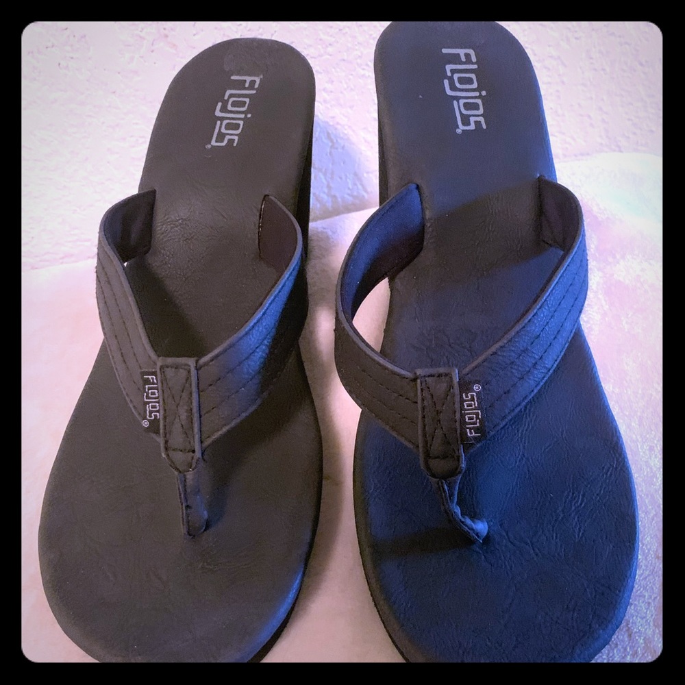 Wedge Flip-Flops